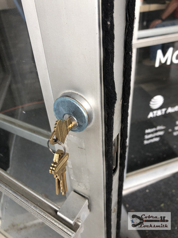 Business locks rekey for mobile gadget store in Austin downtown area