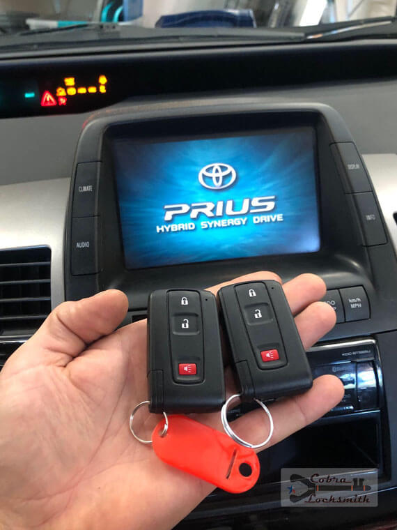 New smart keys made on the spot for Toyota Prius at West Austin area
