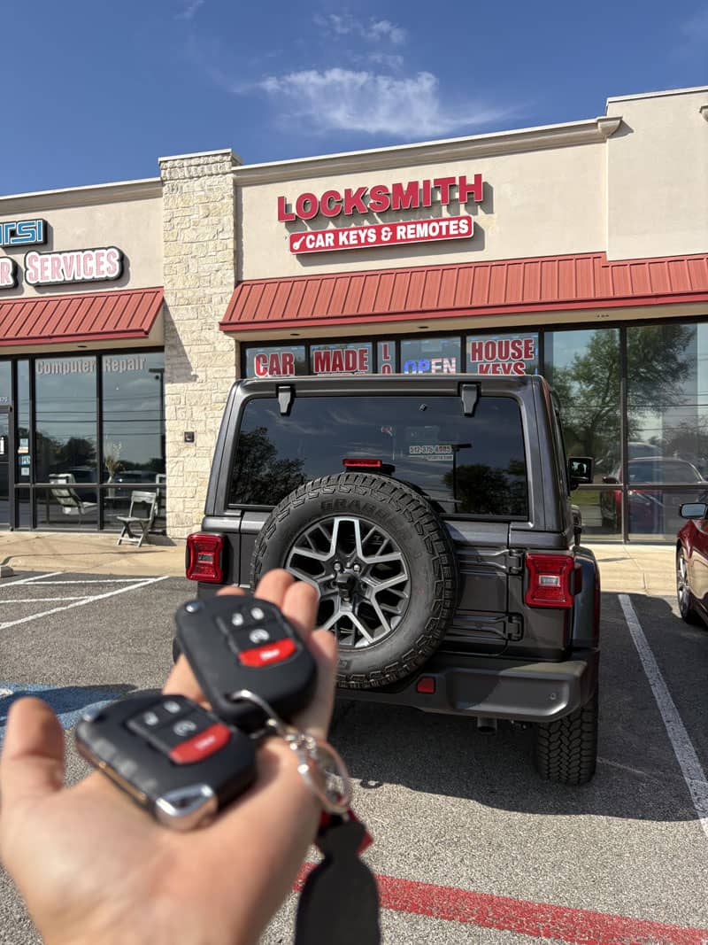 new-jeep-key-fob-in-cobra-locksmith